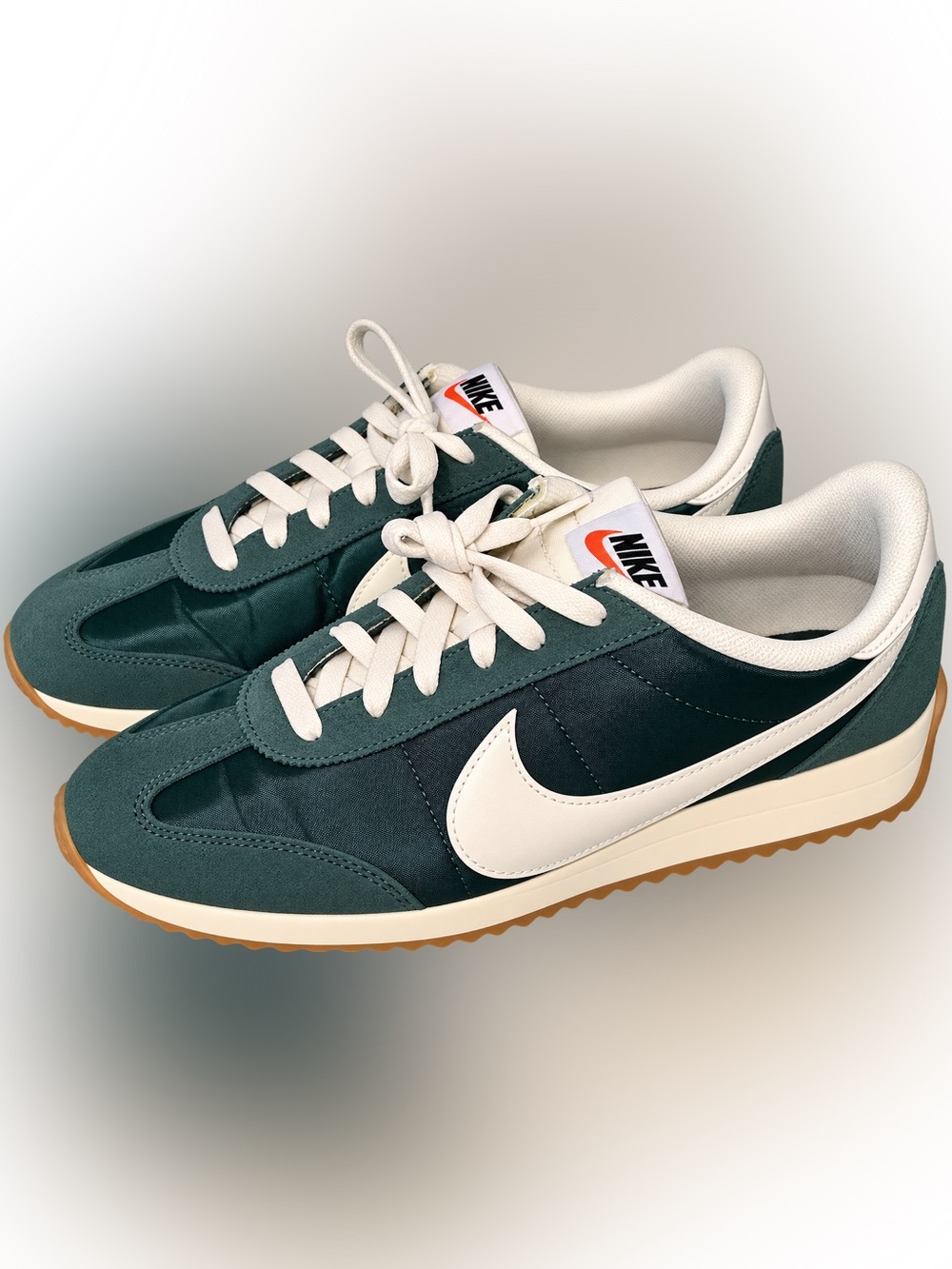 Nike Cortez Style LD-1000 Women’s 10 Green Sail Gum Sneakers